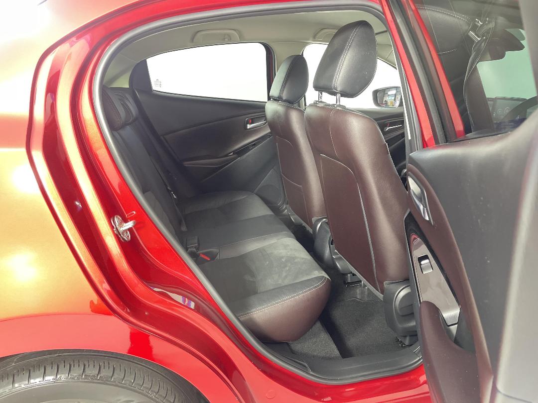 Photo '20' of Mazda Mazda2 Photo '20' of Mazda Mazda2