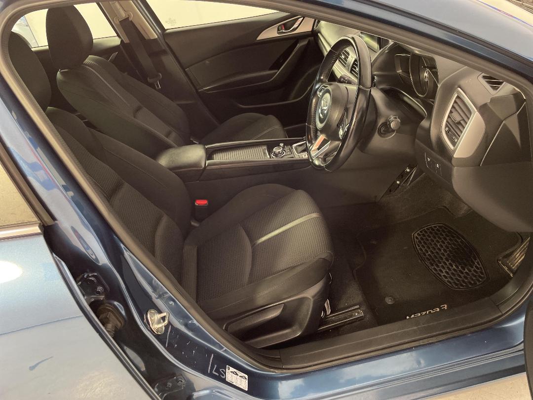 Photo '16' of Mazda Mazda3 Photo '16' of Mazda Mazda3