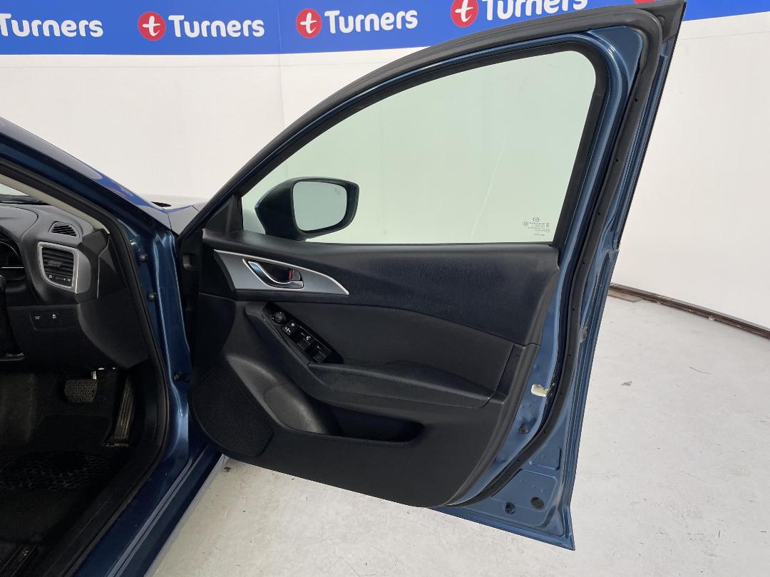 Photo '15' of Mazda Mazda3 Photo '15' of Mazda Mazda3