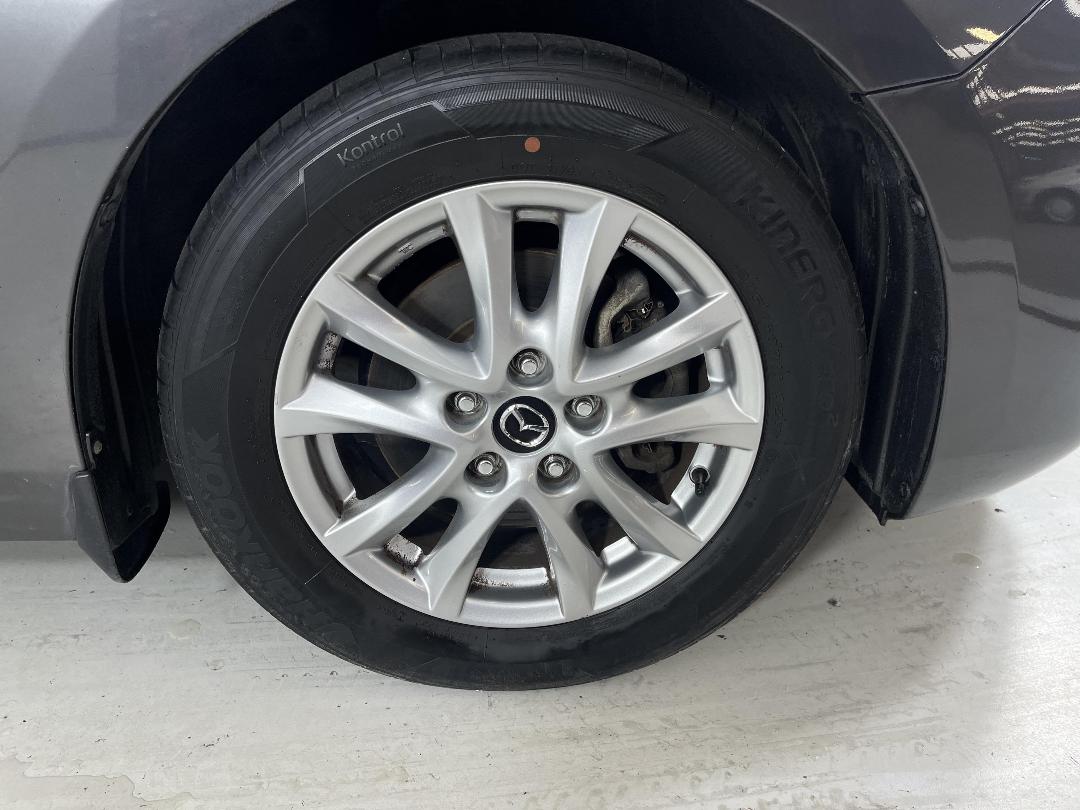 Photo '9' of Mazda Mazda3