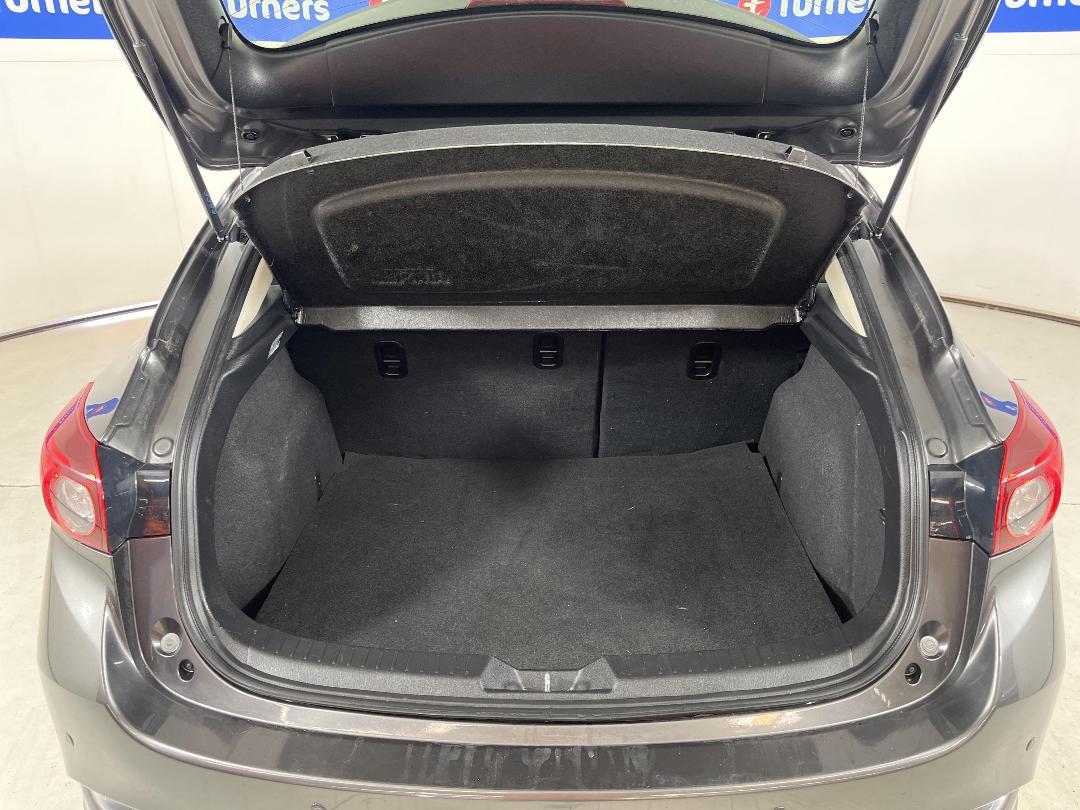 Photo '14' of Mazda Mazda3