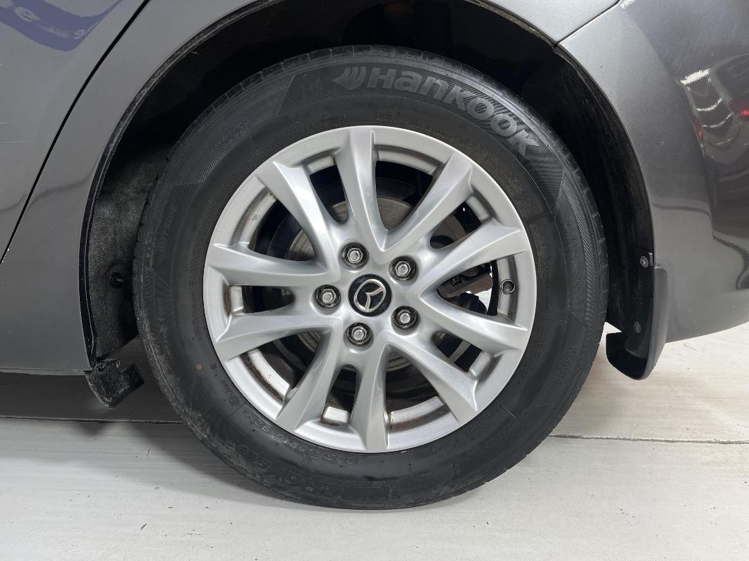 Photo '11' of Mazda Mazda3