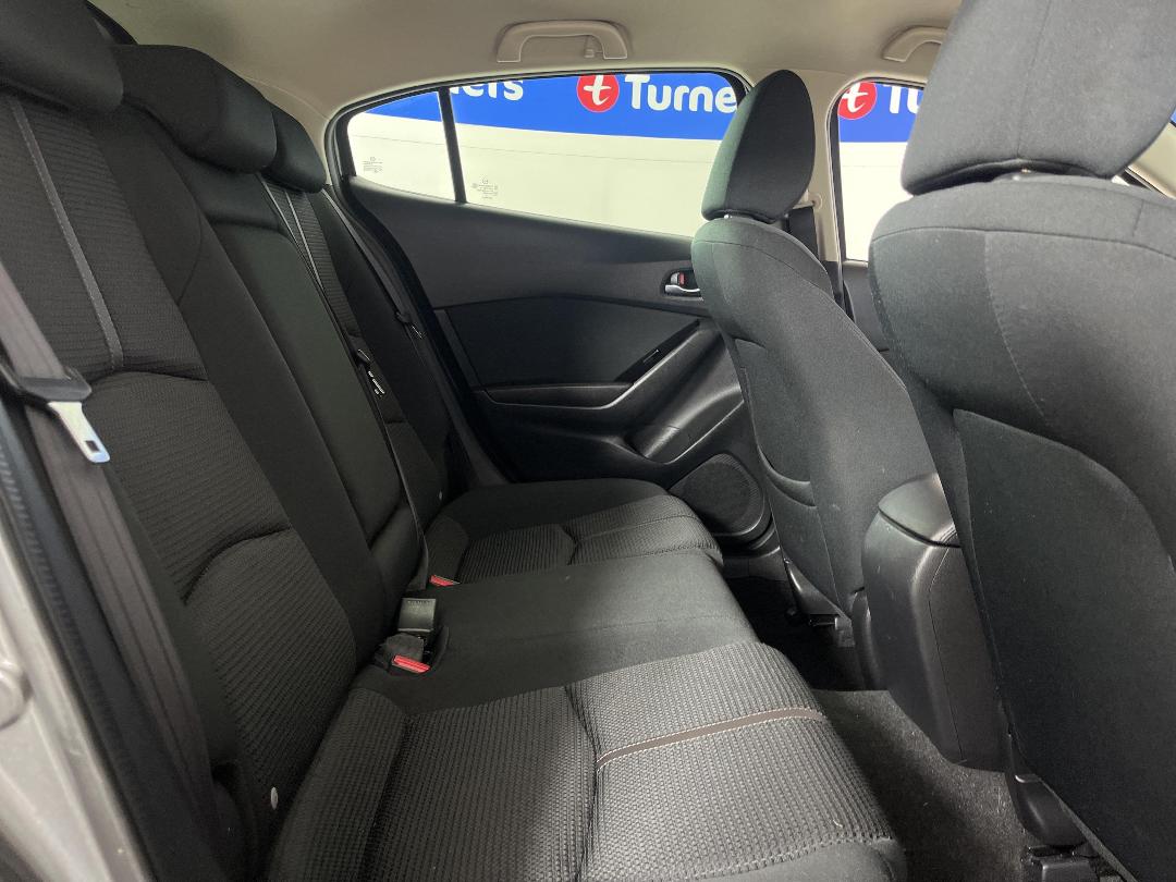 Photo '20' of Mazda Mazda3