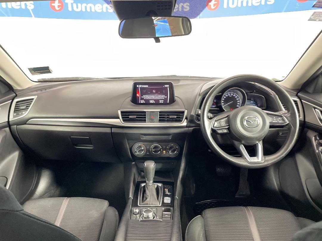 Photo '17' of Mazda Mazda3 Photo '17' of Mazda Mazda3