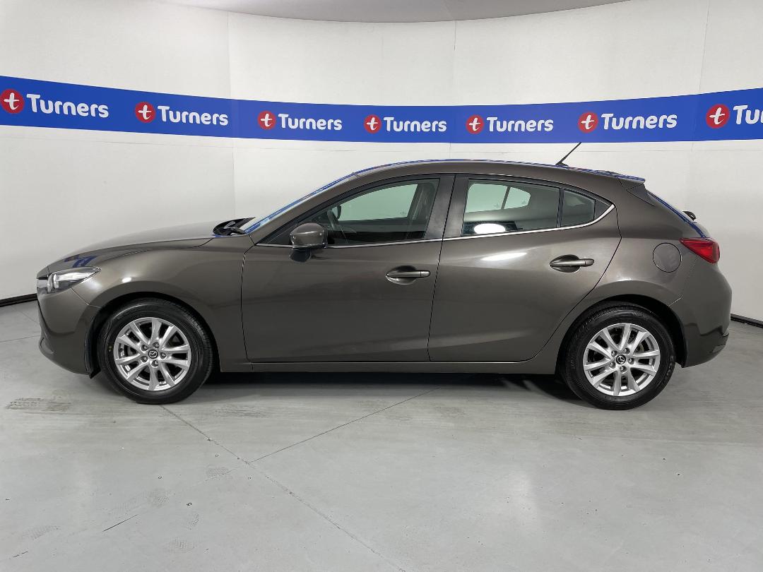 Photo '30' of Mazda Mazda3 Photo '30' of Mazda Mazda3