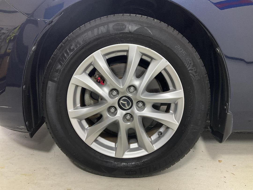 Photo '10' of Mazda Mazda3