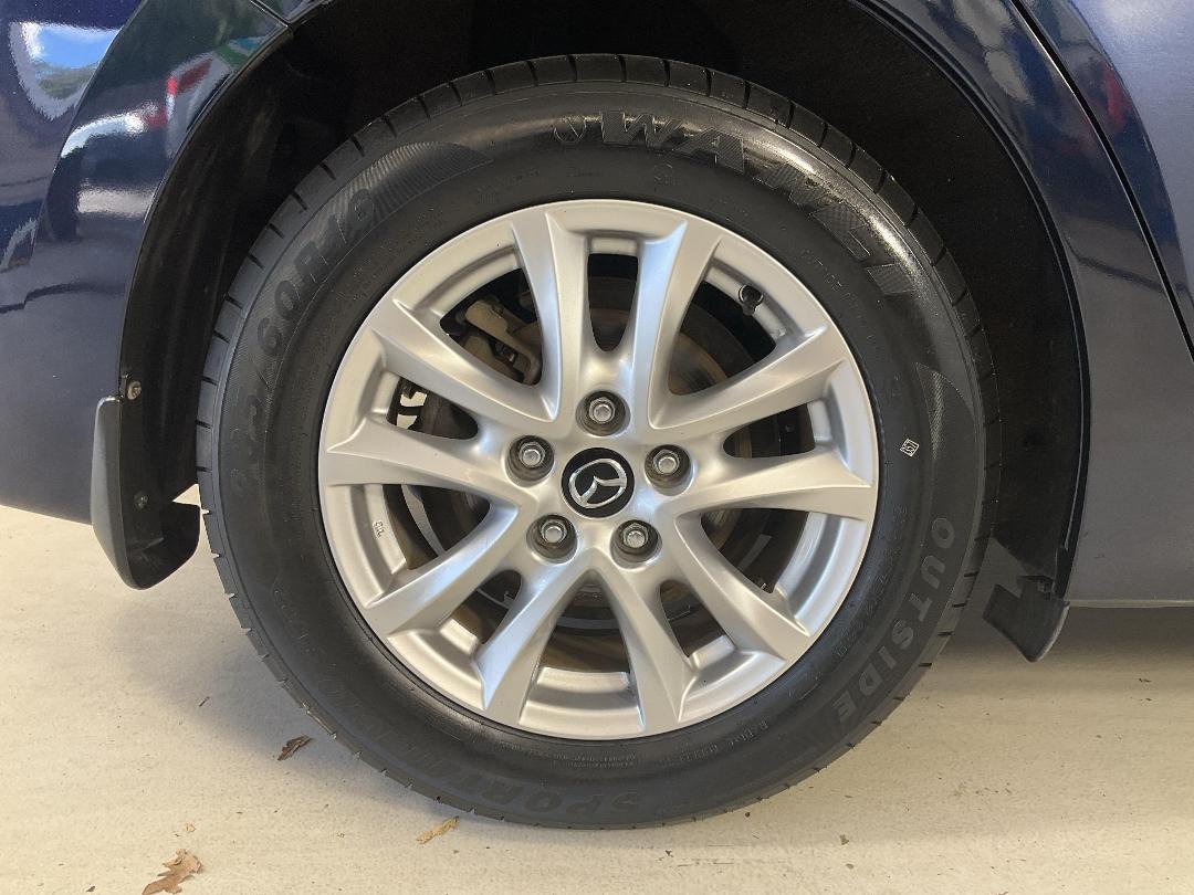 Photo '12' of Mazda Mazda3