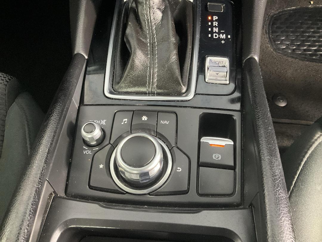 Photo '29' of Mazda Mazda3