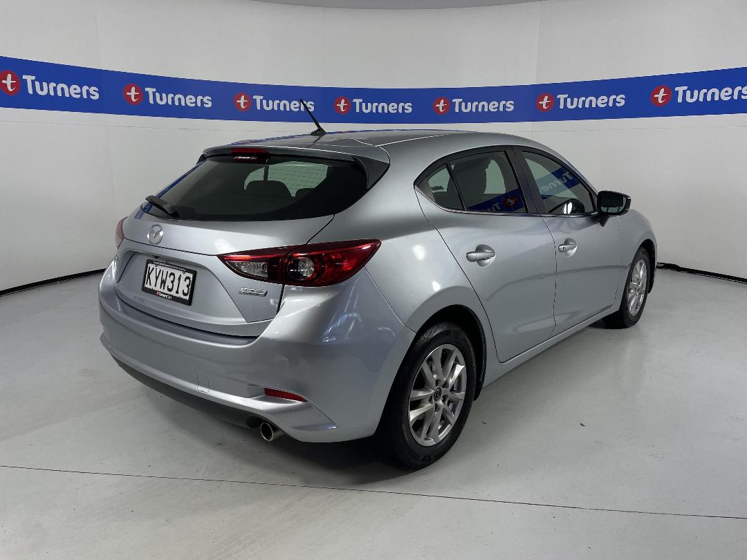 Photo '7' of Mazda Mazda3