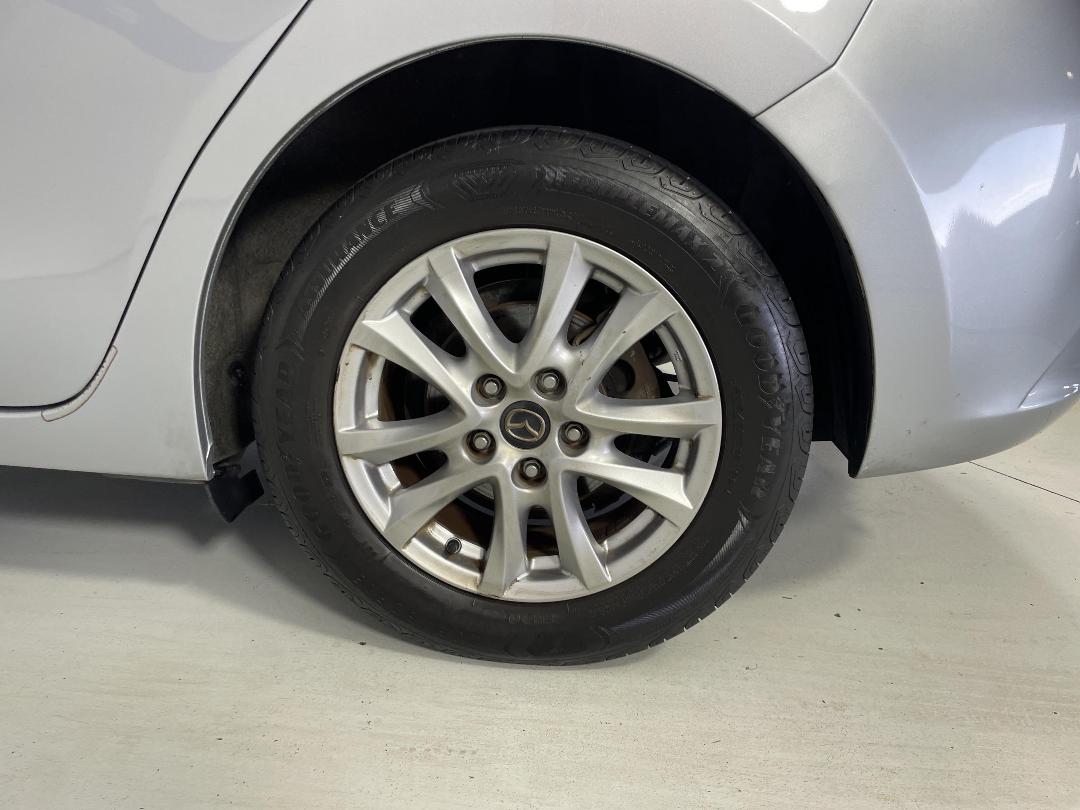 Photo '11' of Mazda Mazda3