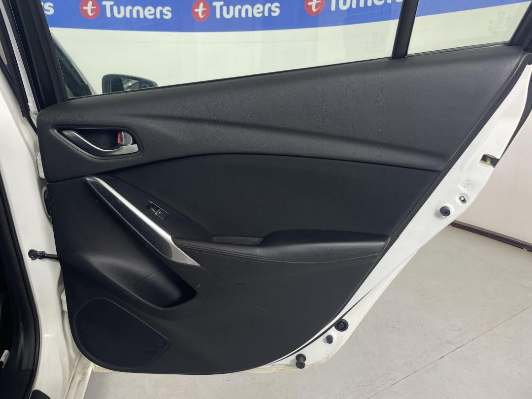 Photo '19' of Mazda Mazda6