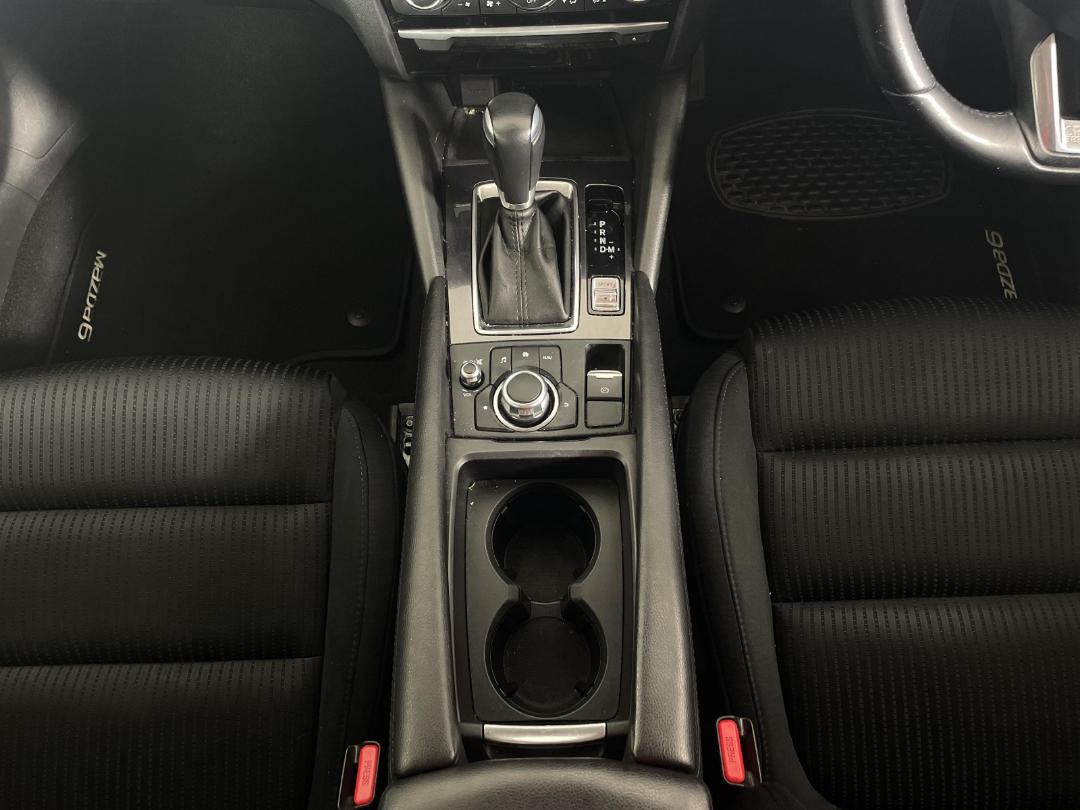 Photo '18' of Mazda Mazda6