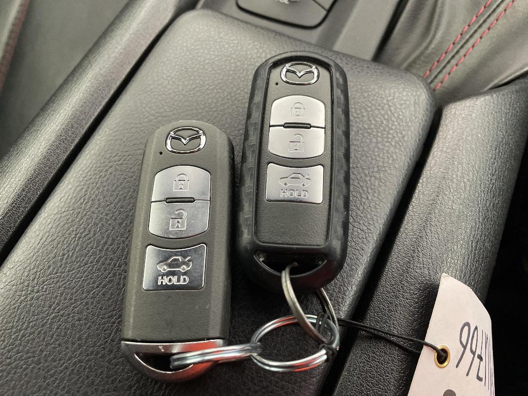 Photo '20' of Mazda MX-5 Photo '20' of Mazda MX-5