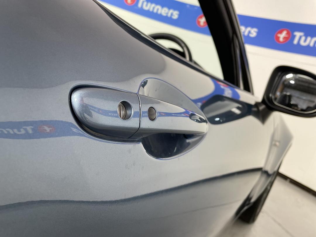 Photo '24' of Mazda MX-5 Photo '24' of Mazda MX-5