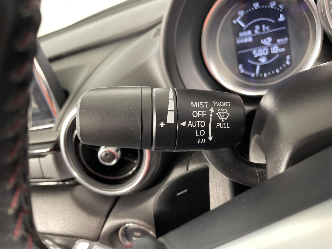 Photo '28' of Mazda MX-5 Photo '28' of Mazda MX-5