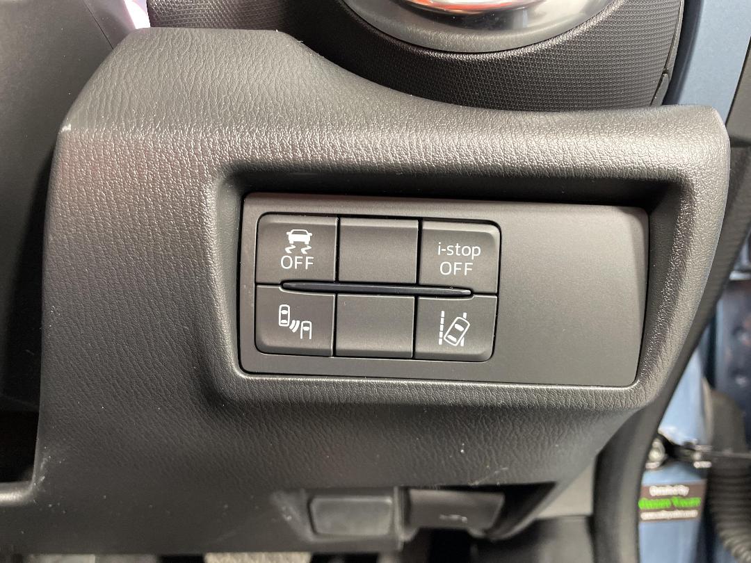 Photo '31' of Mazda MX-5 Photo '31' of Mazda MX-5