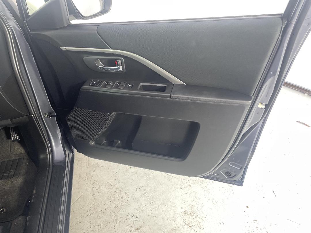 Photo '15' of Mazda Premacy Photo '15' of Mazda Premacy