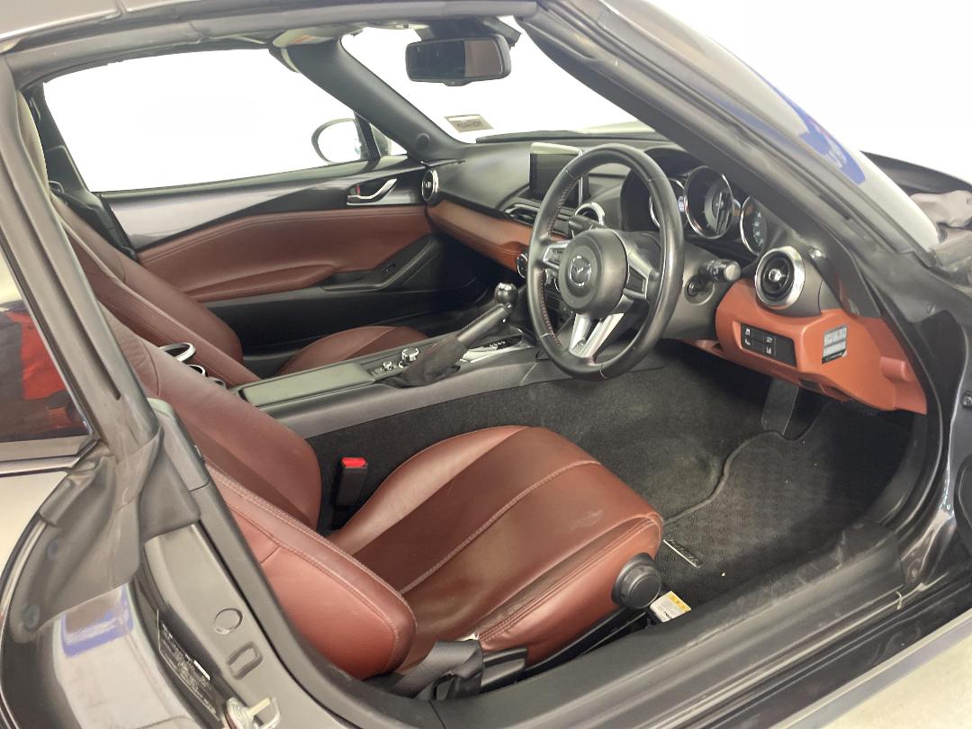 Photo '16' of Mazda Roadster