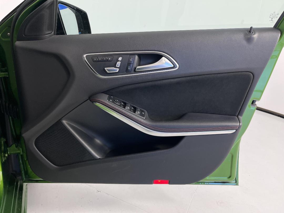 Photo '15' of Mercedes-Benz A-Class