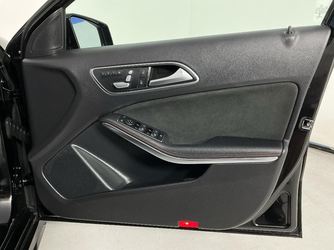 Photo '15' of Mercedes-Benz A-Class