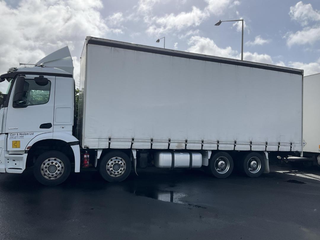Photo '13' of Mercedes-Benz Arocs RIGID 3253L 8X4 Curtainsider Photo '13' of Mercedes-Benz Arocs RIGID 3253L 8X4 Curtainsider
