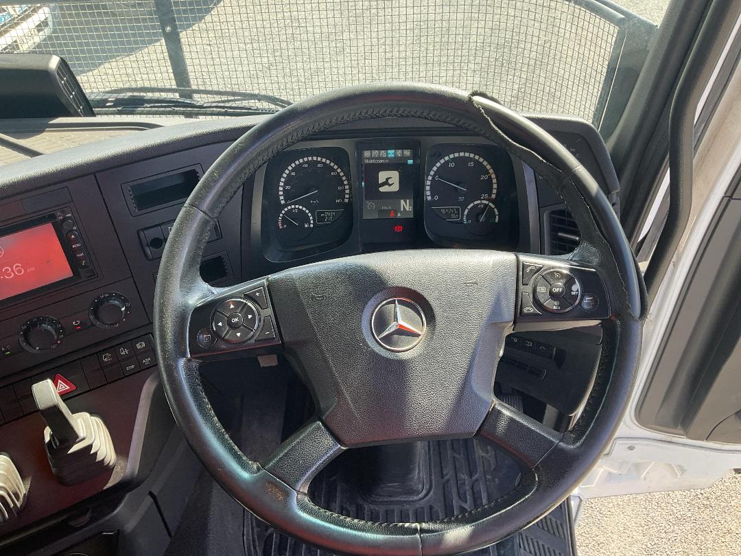 Photo '13' of Mercedes-Benz Arocs RIGID 3253L 8X4 Curtainsider