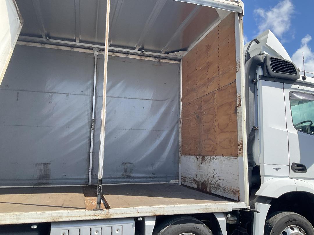 Photo '24' of Mercedes-Benz Arocs RIGID 3253L 8X4 Curtainsider