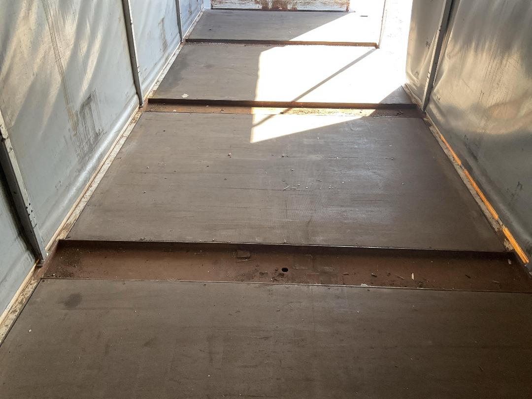 Photo '27' of Mercedes-Benz Arocs RIGID 3253L 8X4 Curtainsider