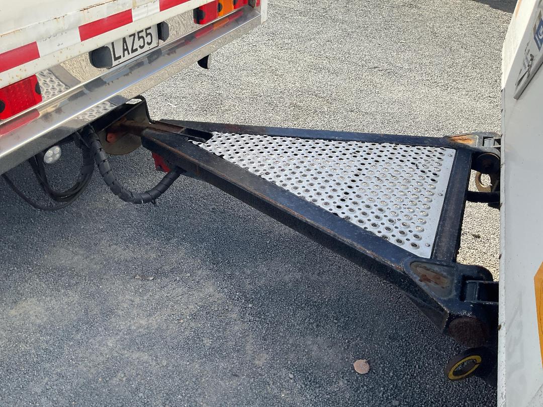 Photo '31' of Mercedes-Benz Arocs RIGID 3253L 8X4 Curtainsider