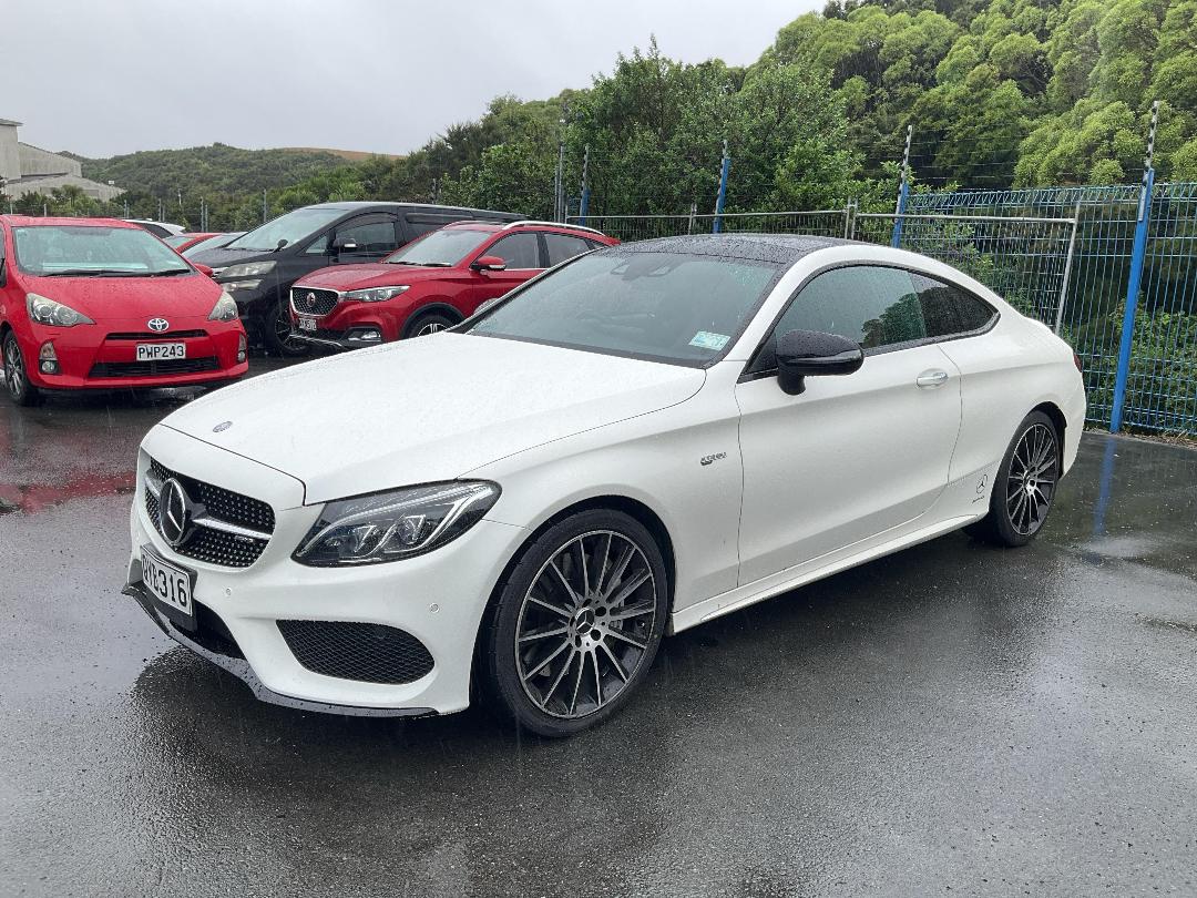 Photo '4' of Mercedes-Benz C