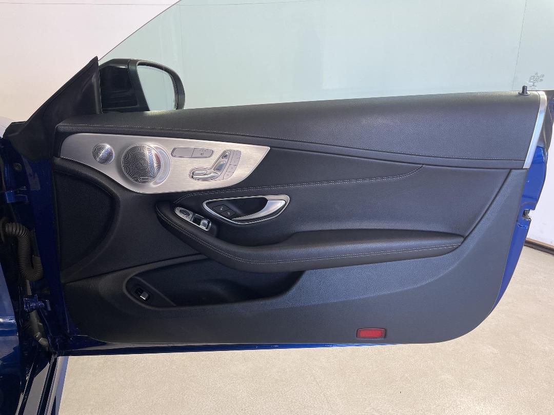 Photo '15' of Mercedes-Benz C-Class Photo '15' of Mercedes-Benz C-Class