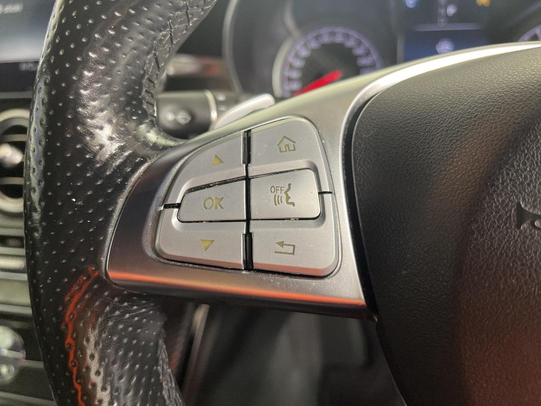 Photo '24' of Mercedes-Benz C-Class Photo '24' of Mercedes-Benz C-Class