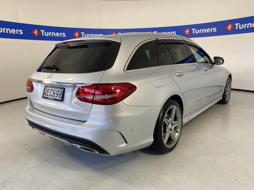 Photo '7' of Mercedes-Benz C-Class Photo '7' of Mercedes-Benz C-Class