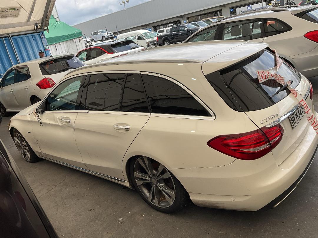 Photo '10' of Mercedes-Benz C350 E Photo '10' of Mercedes-Benz C350 E