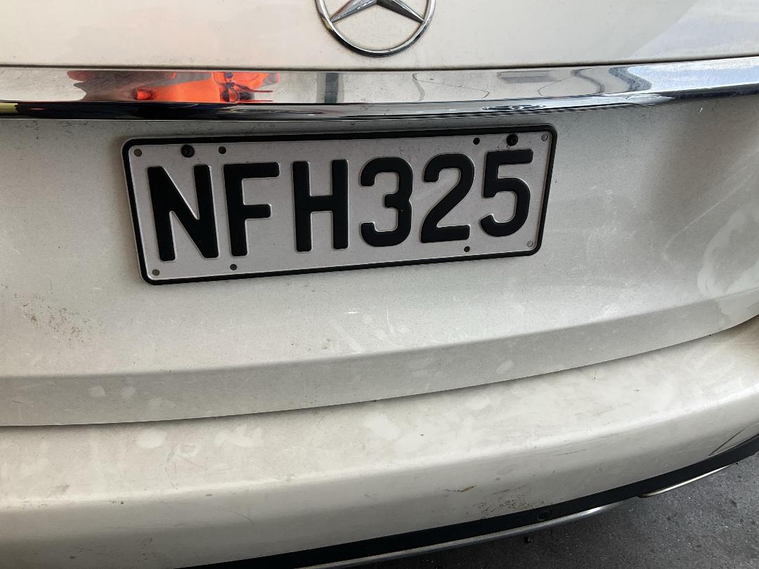 Photo '19' of Mercedes-Benz C350 E Photo '19' of Mercedes-Benz C350 E