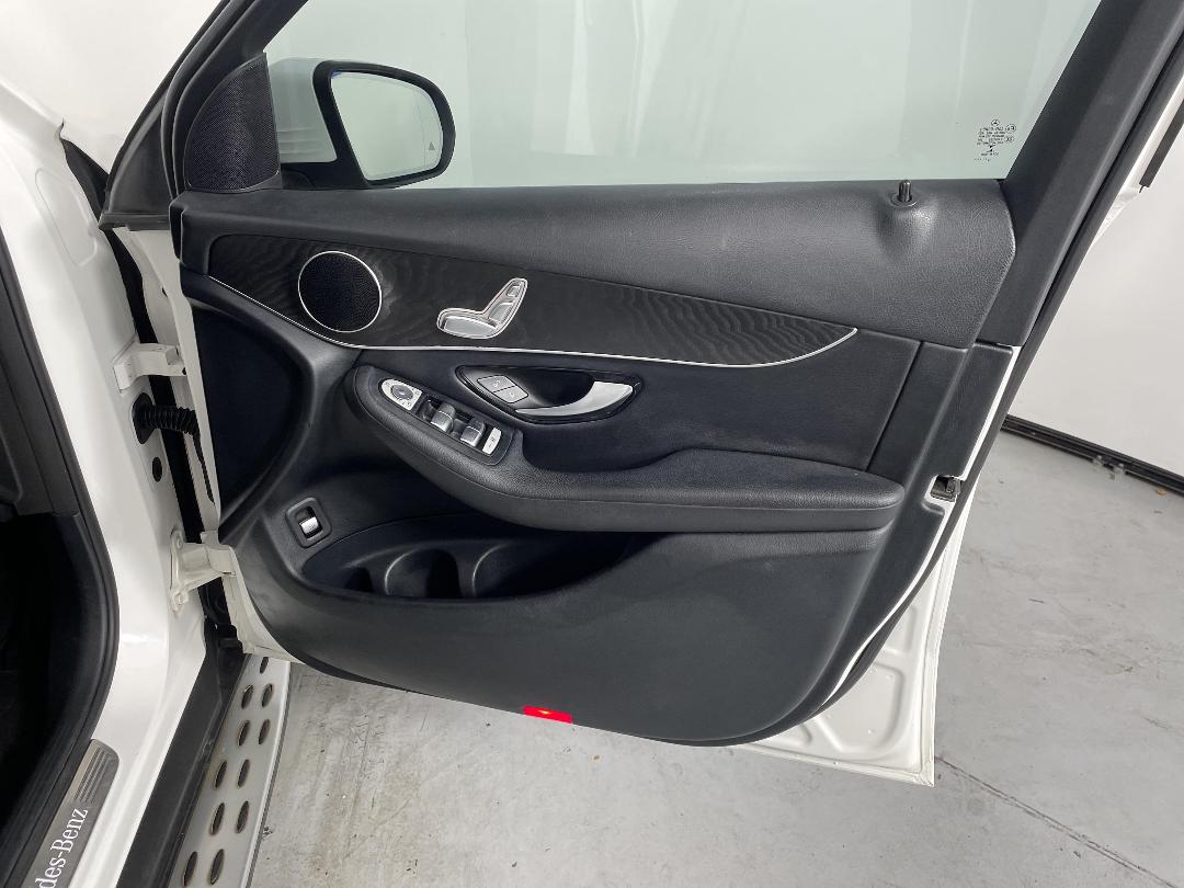 Photo '15' of Mercedes-Benz GLC220D Photo '15' of Mercedes-Benz GLC220D