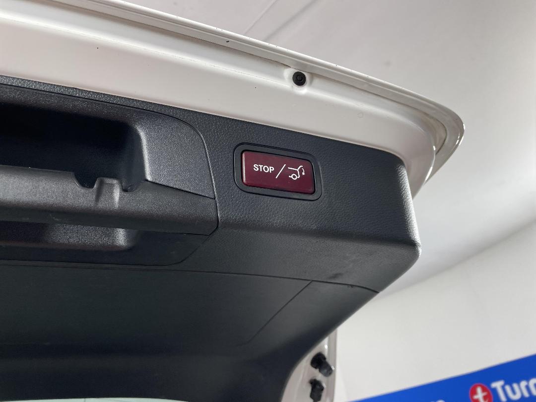 Photo '33' of Mercedes-Benz GLC220D Photo '33' of Mercedes-Benz GLC220D