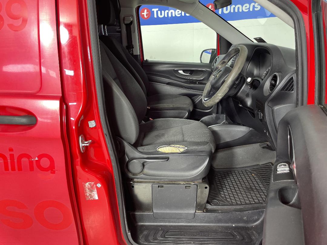 Photo '16' of Mercedes-Benz Vito Photo '16' of Mercedes-Benz Vito