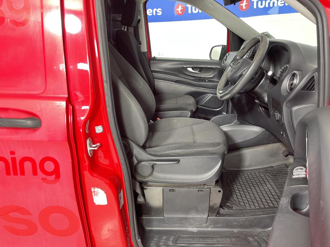 Photo '16' of Mercedes-Benz Vito Photo '16' of Mercedes-Benz Vito