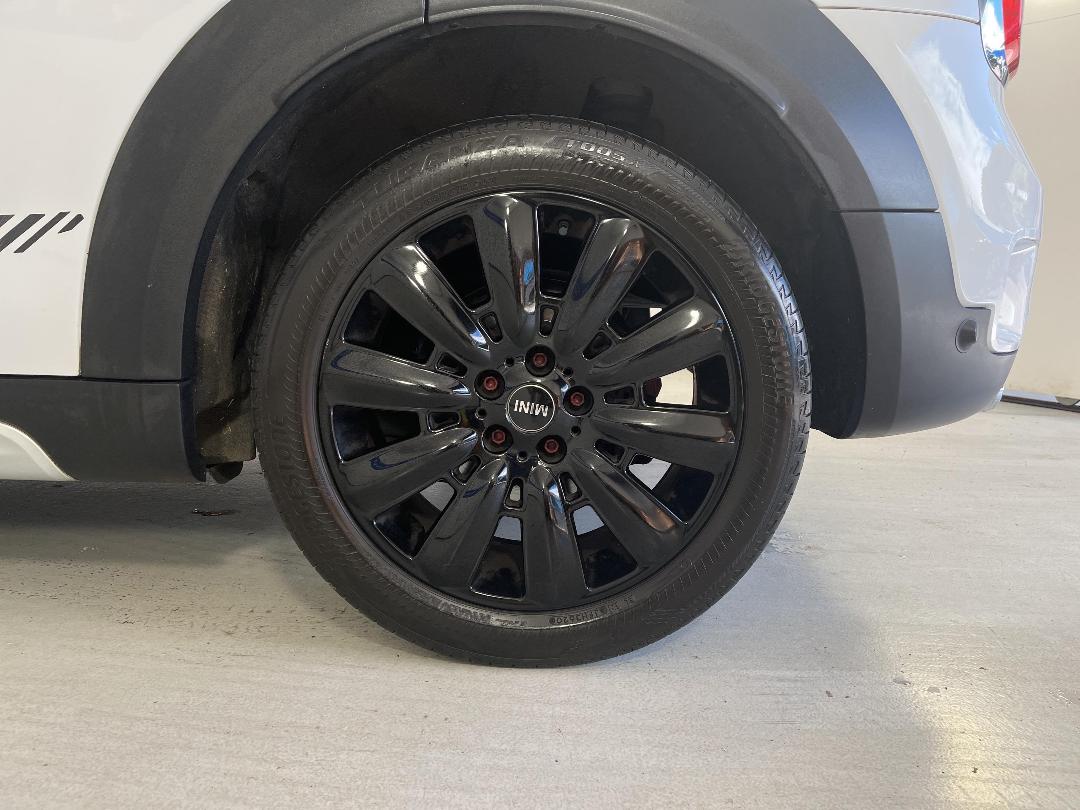 Photo '11' of Mini Countryman