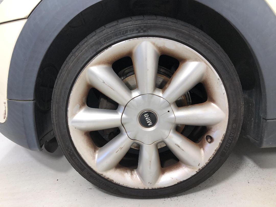 Photo '10' of Mini Hatch