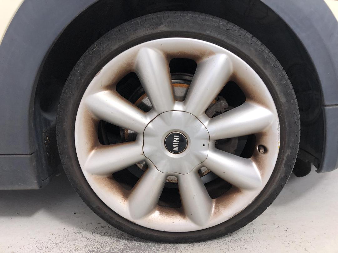 Photo '9' of Mini Hatch