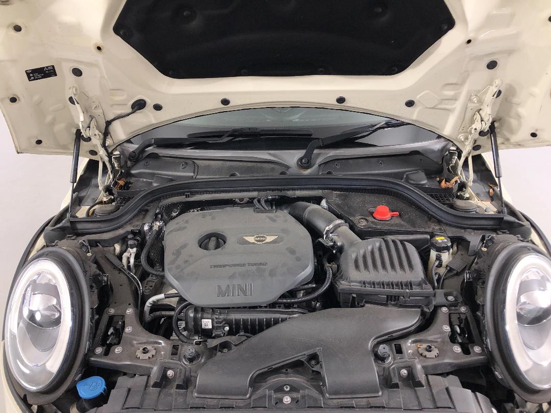 Photo '13' of Mini Hatch