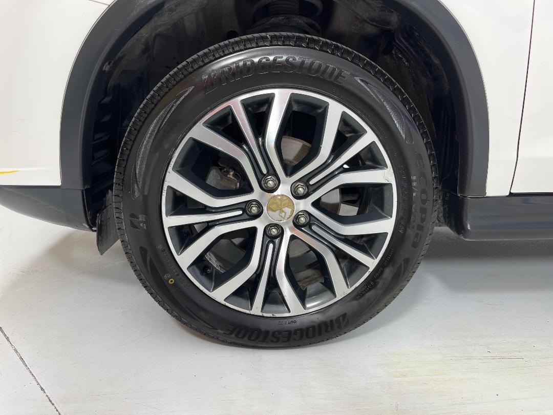 Photo '10' of Mitsubishi ASX