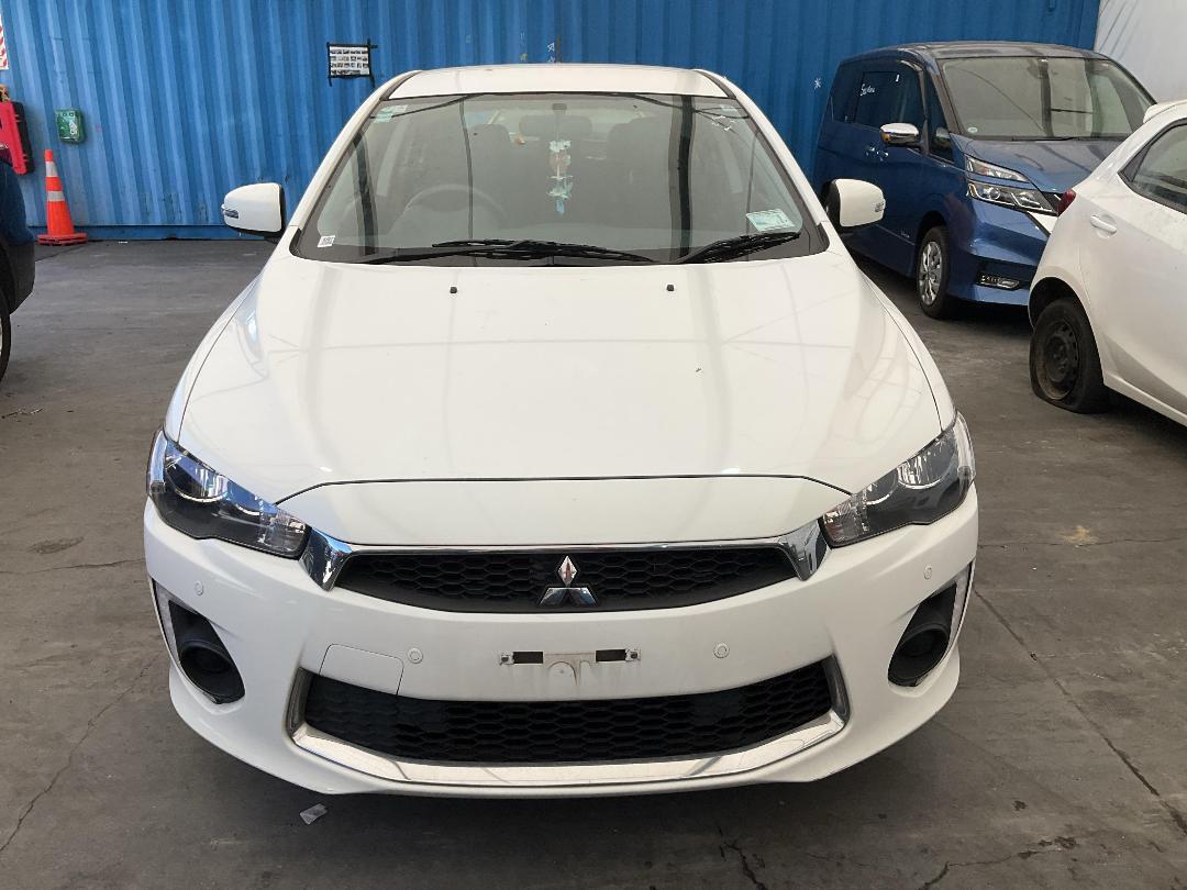 Photo '3' of Mitsubishi Lancer LS Photo '3' of Mitsubishi Lancer LS