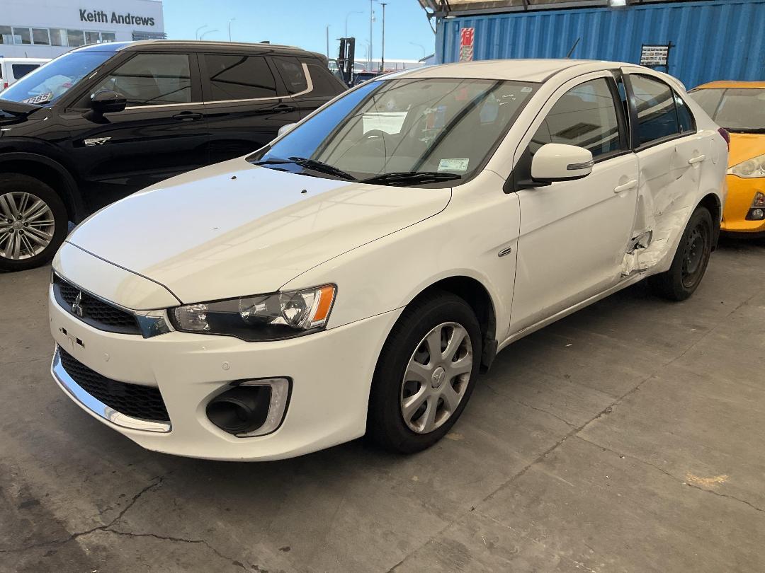 Photo '4' of Mitsubishi Lancer LS Photo '4' of Mitsubishi Lancer LS