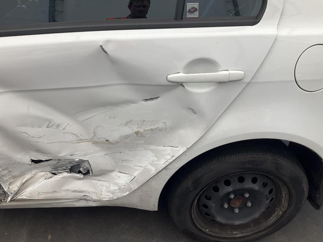 Photo '7' of Mitsubishi Lancer LS Photo '7' of Mitsubishi Lancer LS