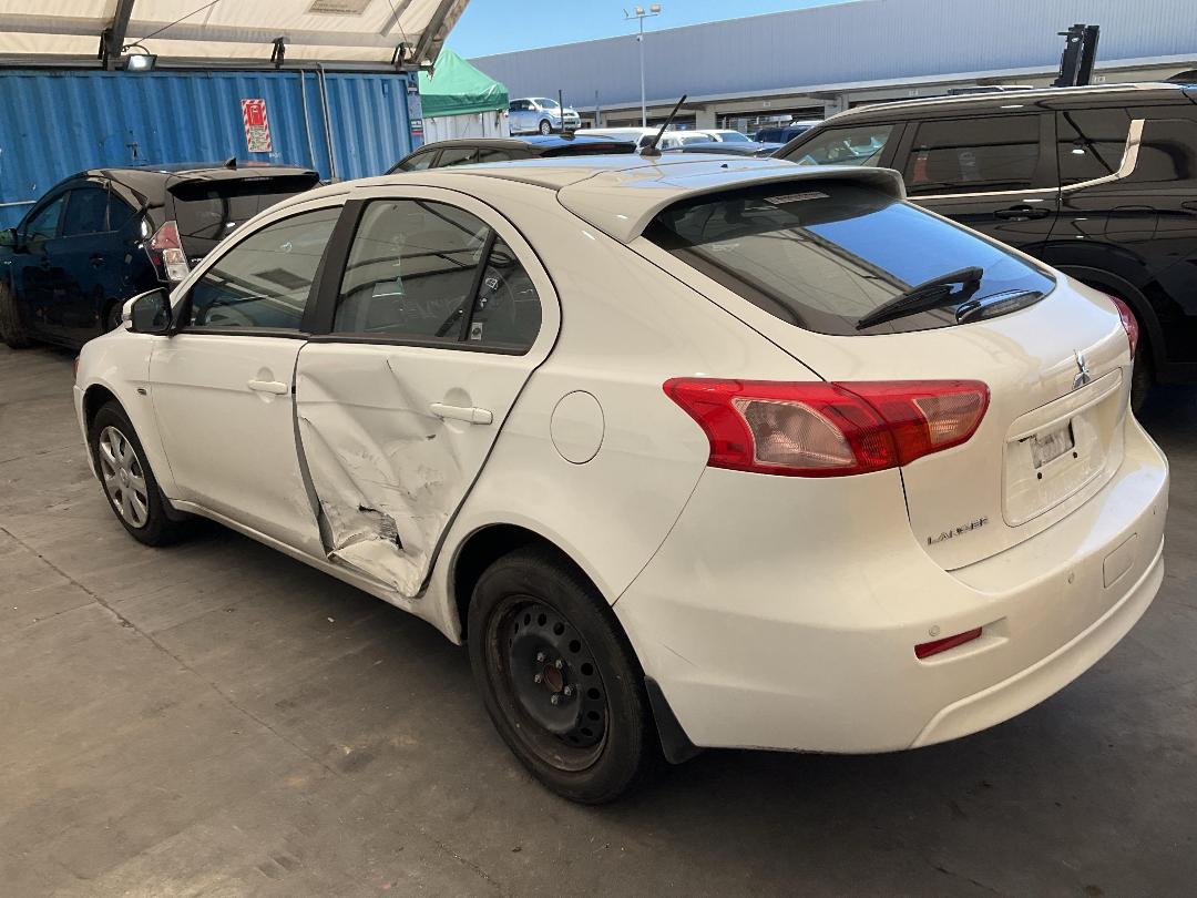 Photo '9' of Mitsubishi Lancer LS Photo '9' of Mitsubishi Lancer LS