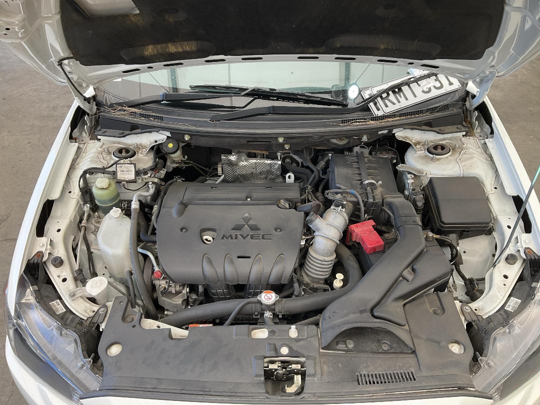 Photo '24' of Mitsubishi Lancer LS Photo '24' of Mitsubishi Lancer LS