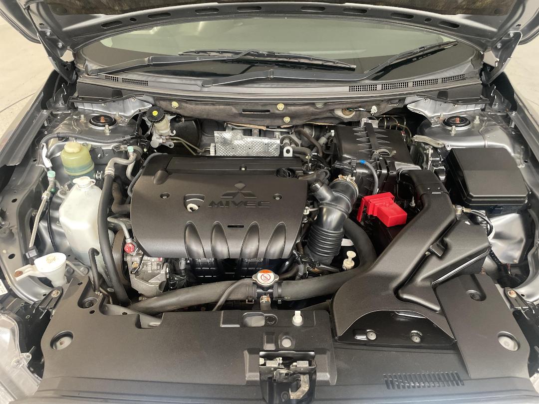 Photo '13' of Mitsubishi Lancer